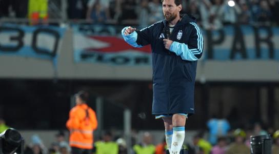 «Ήταν ένα απίστευτο ταξίδι», γράφει ο Μέ