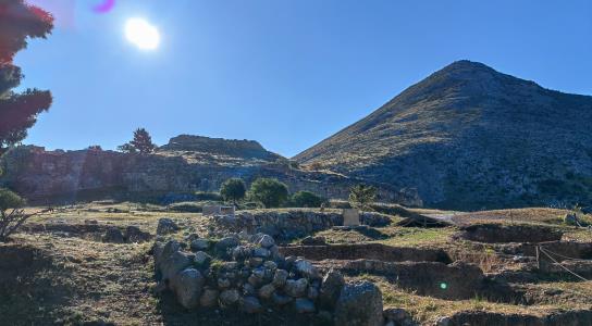 Μια σπηλιά έξω από  τη Σμύρνη αναβιώνει 