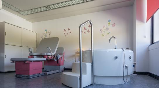 Τη θεσμοθέτηση Εθνικού Κέντρου Κλινικής 