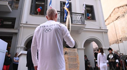 Η Ελλάδα αποχαιρετά την Ολυμπιακή Φλόγα 