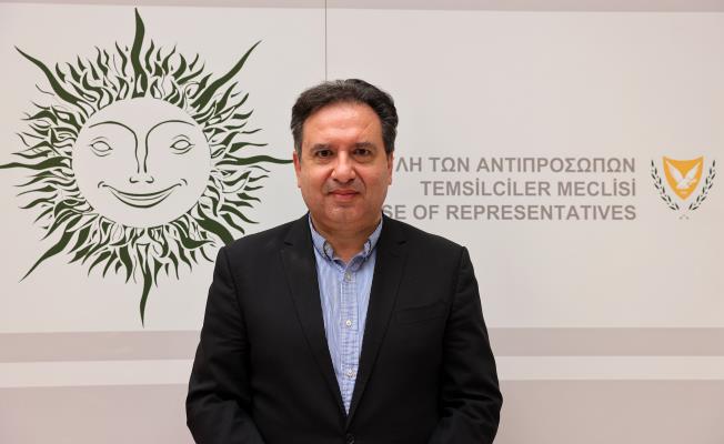 Τη σημασία διαλόγου για κοινωνικά θέματα