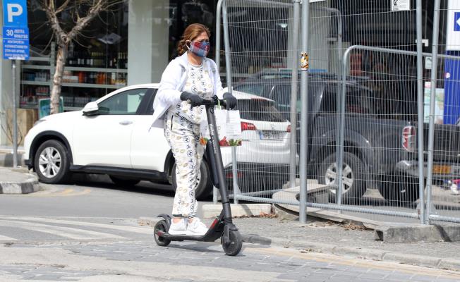 Στα 17 έτη το όριο για χρήση συσκευών πρ