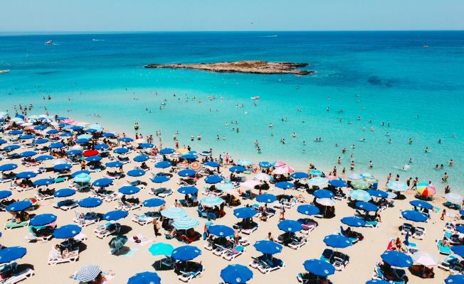 Γαλάζιες Σημαίες σε 46 παραλίες και δύο 