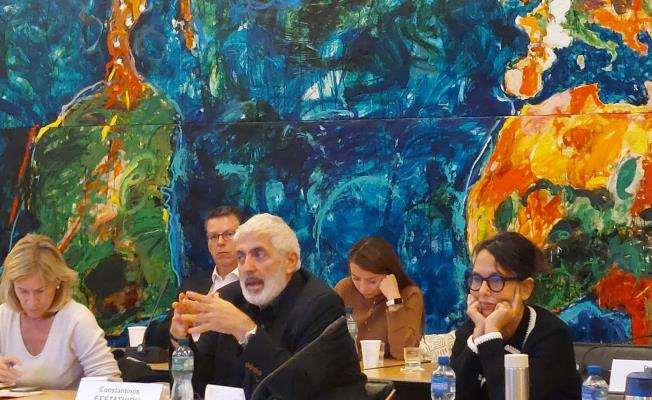 Στο Παρίσι για την Επιτροπή εκλογής δικα