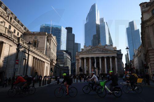 Παραμένει σταθερό το βασικό επιτόκιο της Τράπεζας της Αγγλίας