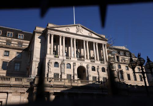 Η Τράπεζα της Αγγλίας προειδοποιεί για οικονομικούς κινδύνους από πόλεμο στο Ιράν
