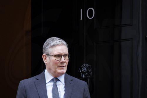 Ο Στάρμερ καταδικάζει την «βαθιά σοκαριστική αντισημιτική επίθεση» στο Λονδίνο