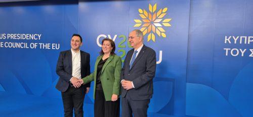 Καθοριστικός ο ρόλος των νέων στις πολιτικές της ΕΕ, δήλωσαν Επίτροποι σε σύνοδο στη Λευκωσία