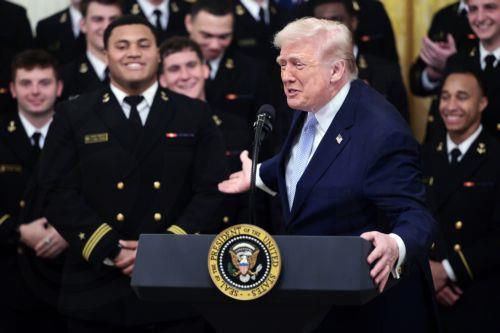 Ο Τραμπ λέει ότι δεν θέλει κατάπαυση του πυρός στο Ιράν