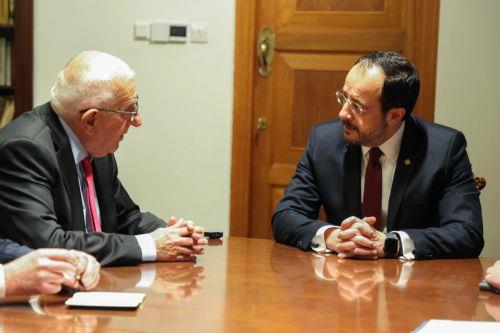 Τη Βουλή των Ελλήνων θα προσφωνήσει ο ΠτΔ στις 14 Μαΐου αποδεχόμενος πρόσκληση Κακλαμάνη