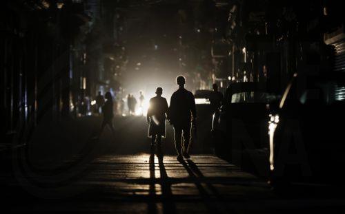 Προσπάθειες αποκατάστασης ηλεκτροδότησης στην Κούβα