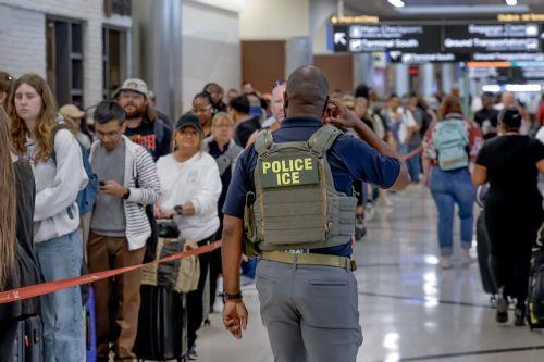 Άλλος ένας μετανάστης πέθανε ενώ βρισκόταν υπό κράτηση από την ICE