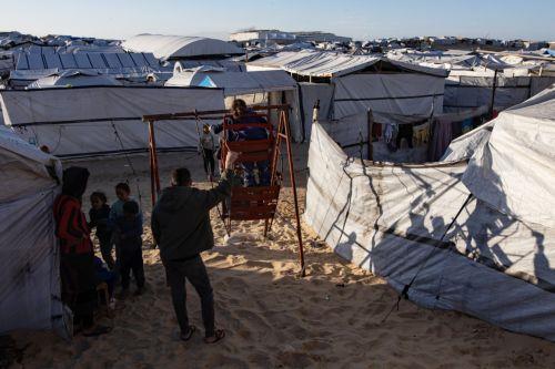 Έξι Παλαιστίνιοι, μεταξύ των οποίων ένα παιδί, σκοτώθηκαν σε αεροπορικές επιδρομές Ισραήλ