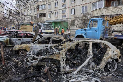 Τρεις νεκροί από ρωσικά πλήγματα στην Ουκρανία, ένα παιδί σκοτώθηκε σε ουκρανικό πλήγμα στη Ρωσία