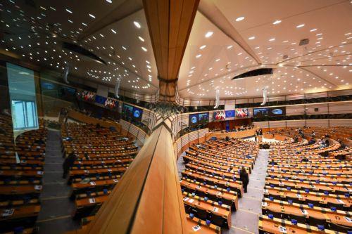 H Ολομέλεια του ΕΚ αποφάσισε την άρση ασυλίας των Νίκου Παππά και Γκρέγκορζ Μπράουν