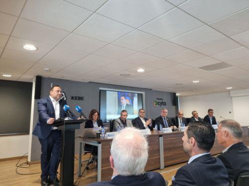 Σημάδια ανάκαμψης σε τουριστικές κρατήσεις μετά τις γεωπολιτικές πιέσεις, λέει ο Κουμής