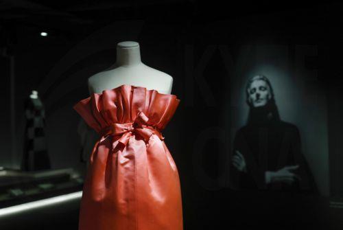 Έκθεση για τη φιλία και τη δημιουργική συγγένεια των Givenchy και Balenciaga