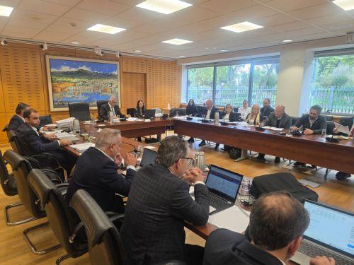 Μειωμένη 5,5% τον Απρίλιο η τιμή ρεύματος έναντι Μαρτίου, αναφέρθηκε στην Επ. Ενέργειας