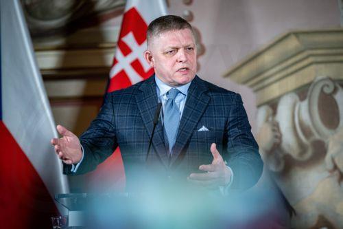 Η Σλοβακία απειλεί να μπλοκάρει κυρώσεις ΕΕ κατά Ρωσίας, αν δεν επισκευαστεί αγωγός