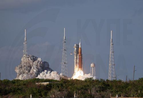 Οι αστροναύτες της αποστολής «Άρτεμις 2» ξεκινούν το ταξίδι για τη Σελήνη