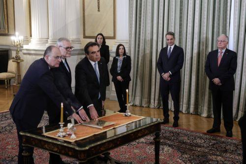 Ορκίστηκαν οι νέοι Υπουργοί της Κυβέρνησης στην Ελλάδα