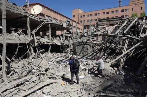 Έκκληση Ιρανού Πρέσβη στο Κουβέιτ προς χώρες Κόλπου για αποφυγή «μίας τραγωδίας»