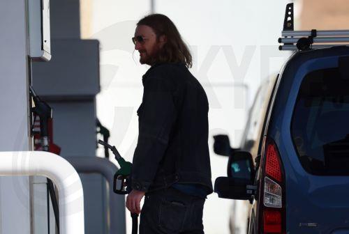 Το πετρέλαιο υποχωρεί κάτω από τα 100 δολάρια, άλμα καταγράφουν οι μετοχές