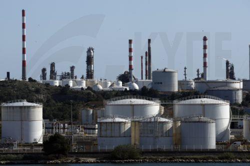 Δεν ανησυχεί για έλλειψη καυσίμων τους επόμενους μήνες, λέει ο Γάλλος ΥΠΟΙΚ