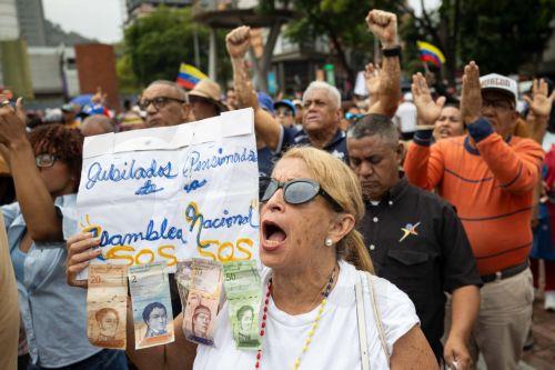 Venezuelan workers ask the US to mediate for better wages and elections