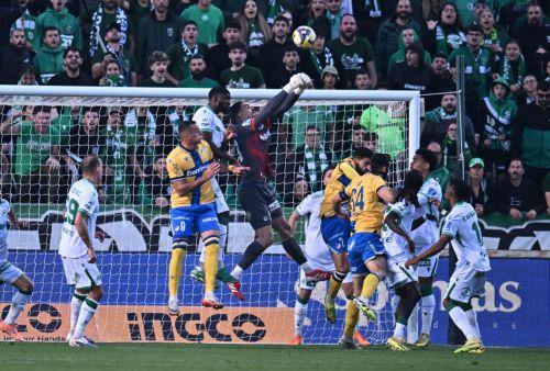 Πράσινο το αιώνιο ντέρμπι, πρώτη ήττα Απόλλωνα