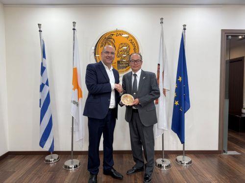 Εθιμοτυπική συνάντηση Δημάρχου Λάρνακας με τον Πρέσβη της Ιαπωνίας