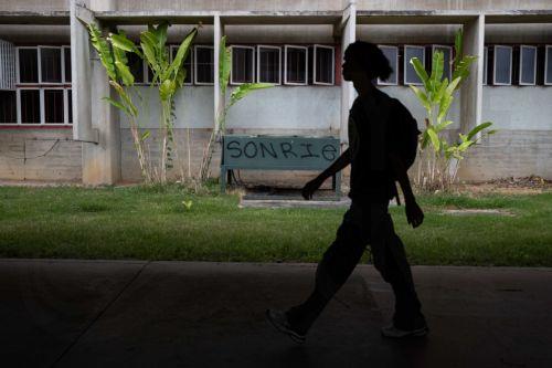 Οι Πρόεδροι Κολομβίας-Βενεζουέλας συναντώνται στο Καράκας για θέματα ασφαλείας