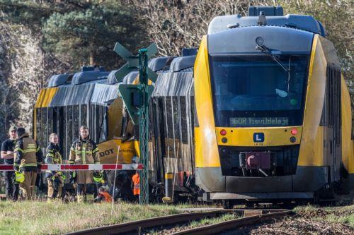 Μετωπική σύγκρουση τρένων στη Δανία με τραυματίες