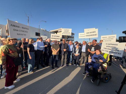 Την ανάπτυξη του λιμανιού και μαρίνας Λάρνακας απαίτησαν δημότες σε διαμαρτυρία