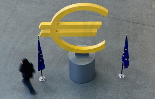 Μείωση των πληθωριστικών προσδοκιών για τους επόμενους 12 μήνες, κατέγραψε η ΕΚΤ