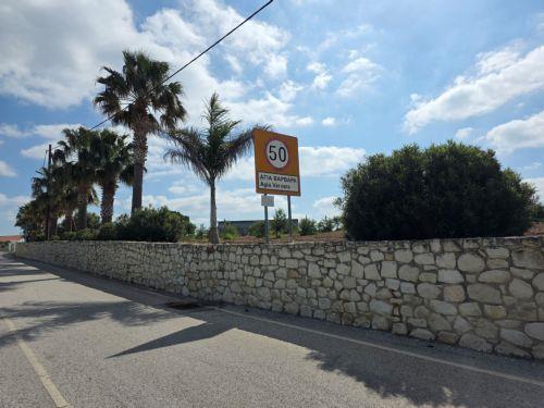 Η γειτνίαση με βιομηχανική περιοχή βασικό σημείο ανησυχίας για κατοίκους Αγ.Βαρβάρας, λέει ο κοινοτάρχης
