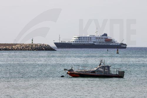 Αναζητούνται 82 επιβάτες αεροσκάφους στο οποίο επέβαινε γυναίκα που πέθανε από χανταϊό