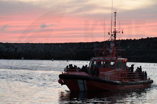 Δύο λέμβοι με περισσότερα από 90 άτομα εντοπίστηκαν στα νότια της Κρήτης