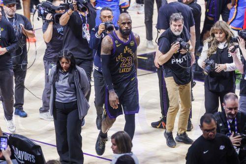 Για ασέβεια σε αγώνα του NBA κατηγόρησε τον ΛεΜπρόν Τζέιμς ο Τραμπ