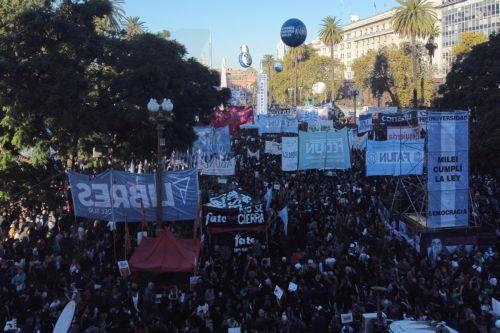 Διαδηλώσεις στο Μπουένος Άιρες για το δημόσιο πανεπιστήμιο
