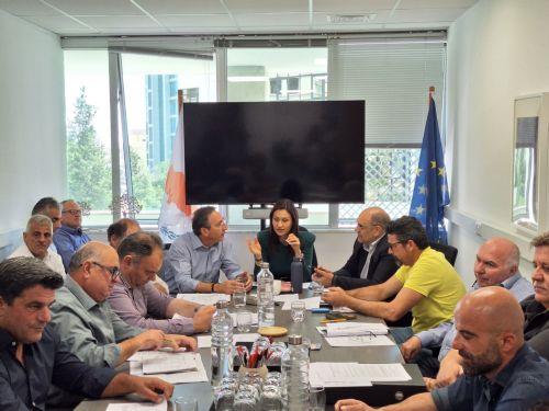 Θετικό κλίμα στη συνάντηση με Υπ. Γεωργίας καταγράφουν οι αγροτικές οργανώσεις, αγκάθι το χαλλούμι