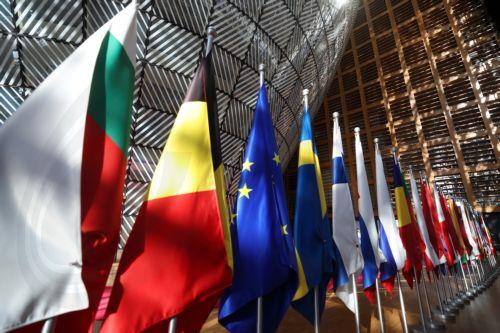 Κυριαρχία των «διπλών εμπόρων» στο εμπόριο αγαθών της ΕΕ, σύμφωνα με Eurostat