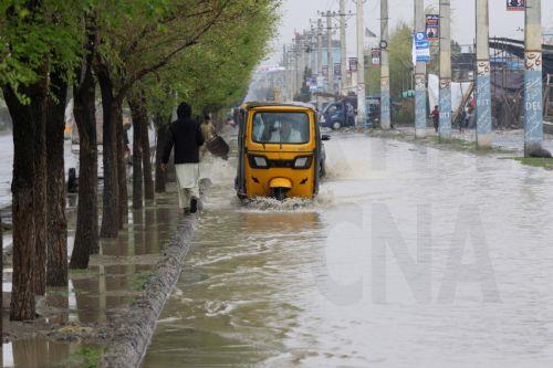 Καταρρακτώδεις βροχές στο Αφγανιστάν στοίχισαν τη ζωή σε 24 άτομα
