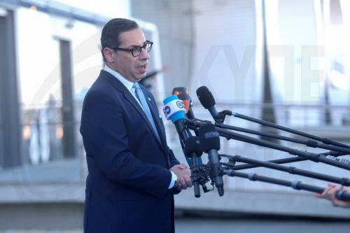 Ο Κόμπος συζήτησε για εμβάθυνση διμερών σχέσεων με Πρόεδρο Τατζικιστάν