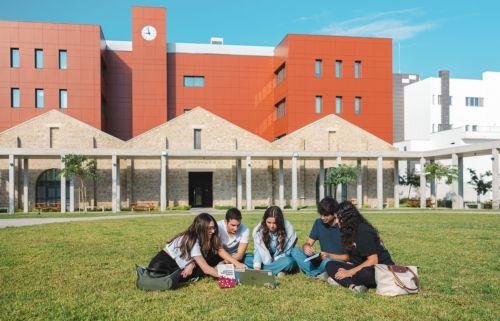 Το Business School του AUB πρώτη σχολή στην Κύπρο με διαπίστευση EQUIS