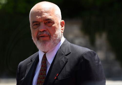 Ο Αλβανός Πρωθυπουργός αποκρούει την κατακραυγή για πιθανές επενδύσεις του γαμπρού του Τραμπ