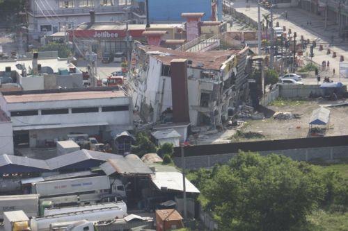 Τουλάχιστον 46 νεκροί από το σεισμό στις Φιλιππίνες τη Δευτέρα