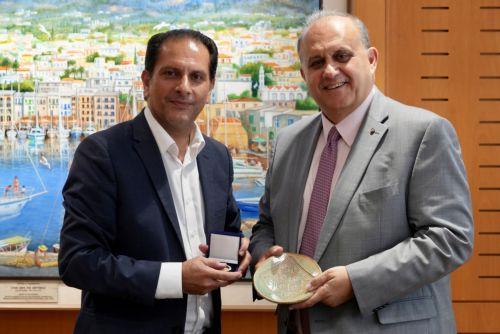 Για το ρόλο της Βουλής και το Κυπριακό ενημέρωσε ο Δαμιανού ομάδα φοιτητών από το ΑΗΙ