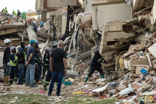Αγόρι 11 ετών ανασύρθηκε στη Βενεζουέλα ζωντανό από τα ερείπια, στους 1.430 οι νεκροί