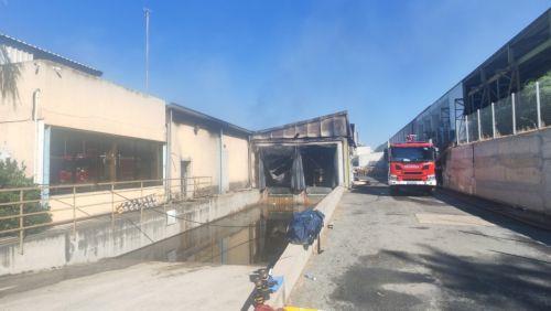 Διαχωρισμό βιομηχανικών-οικιστικών περιοχών ζητά ο Δήμαρχος Αραδίππου με αφορμή την πυρκαγιά